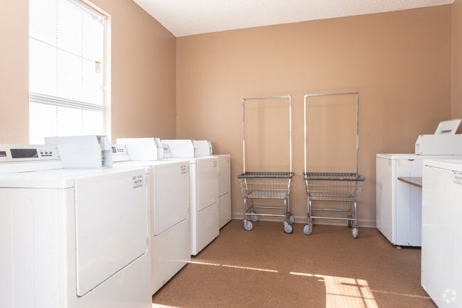 Laundry Room - Bluebonnet Ridge Apartments