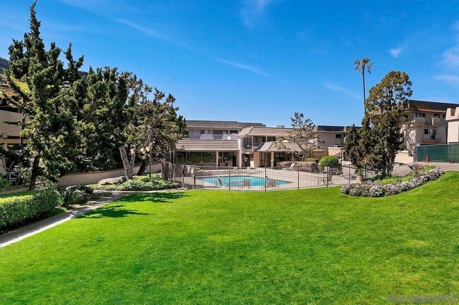 Building Photo - 755 Pacific Surf Dr