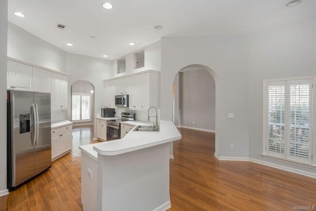 Building Photo - 7384 Pinnacle Point