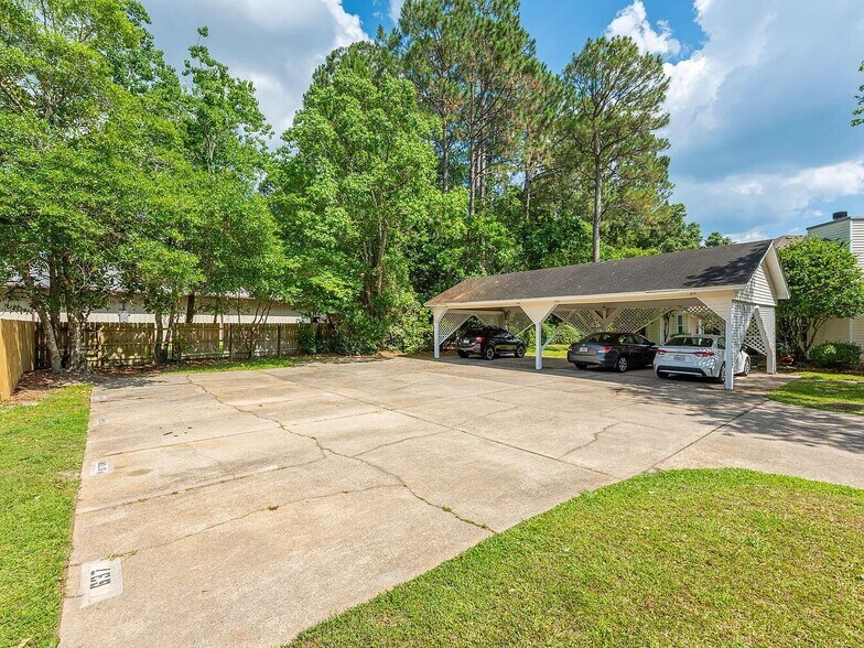 Building Photo - 1053 Emerald Ln