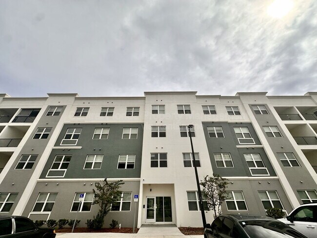 Primary Photo - 1220 Southstation Pl