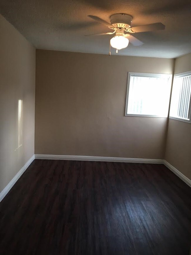 Building Photo - 746 N Mavis St