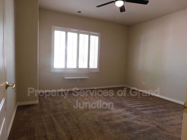 Building Photo - 737 Canvasback Cir