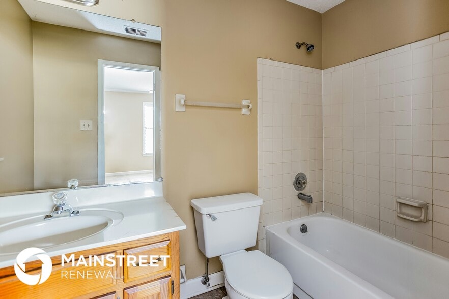 Building Photo - 8251 Lance Cove
