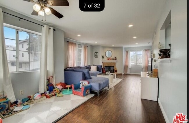 Building Photo - 4843 W 118th Pl