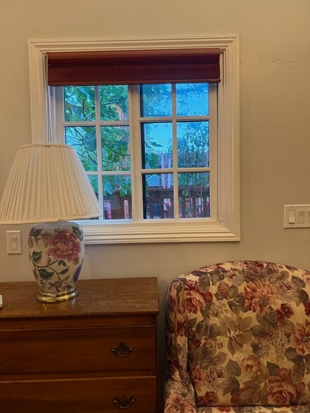 Building Photo - 312 Crest Dr