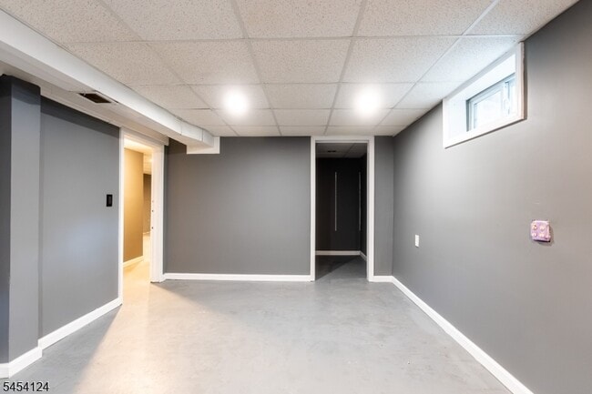 Building Photo - 640 Warfield Rd