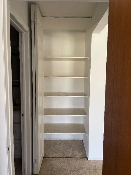 Building Photo - 2315 E Olive St