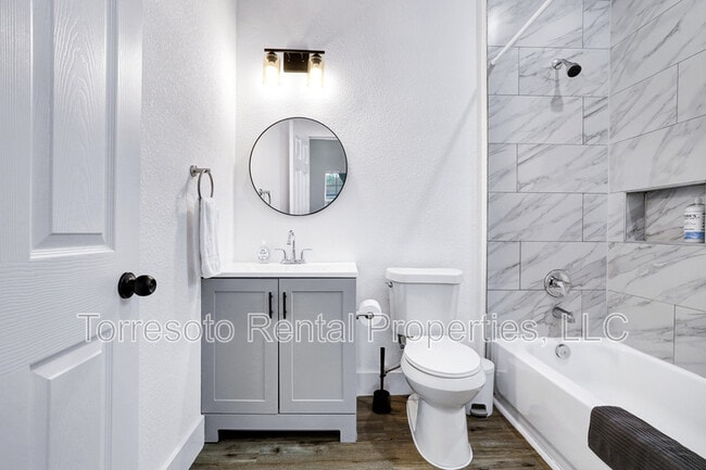 Building Photo - 226 Porter St