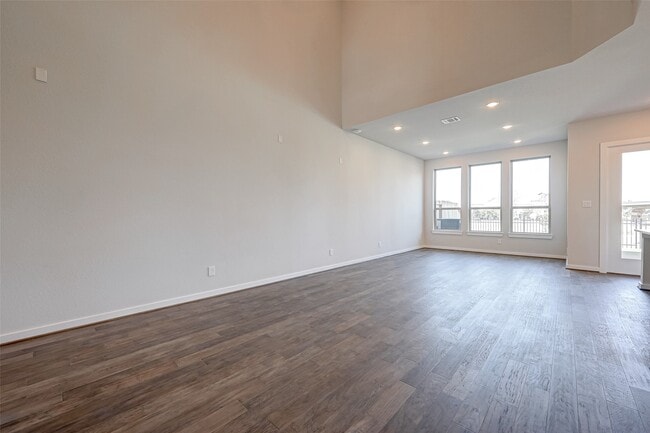 Building Photo - 6570 Scarlet Pond Ln