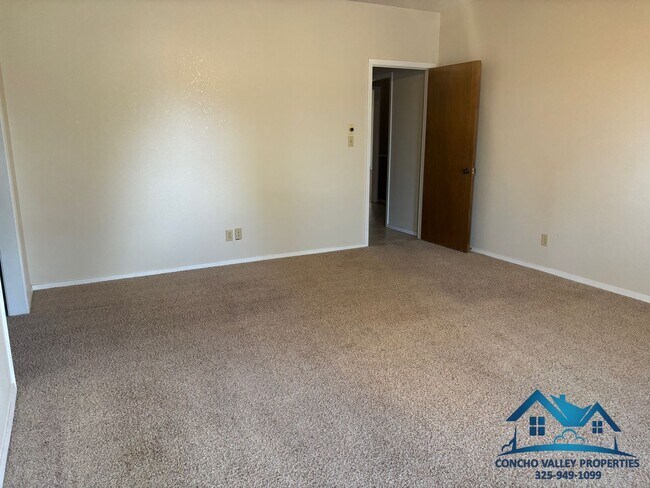 Building Photo - 3625 Briargrove Ln