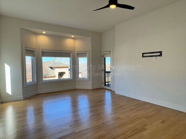 Building Photo - 14973 W 32nd Dr