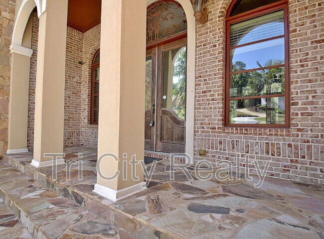 Building Photo - 250 Moss Creek Walk
