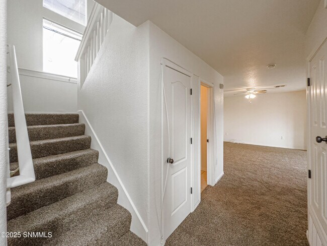 Building Photo - 3742 Piedras Negras Dr