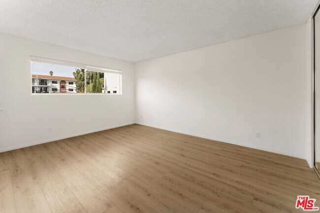 Building Photo - 1114 12th St