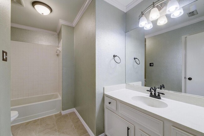 Building Photo - 12904 Quinn Trail