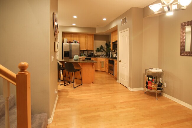 Building Photo - 5730 S Glennie Ln