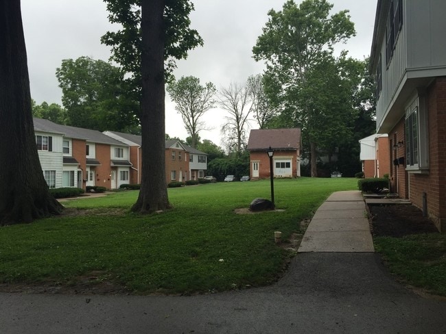 Building Photo - Gracely Townhomes
