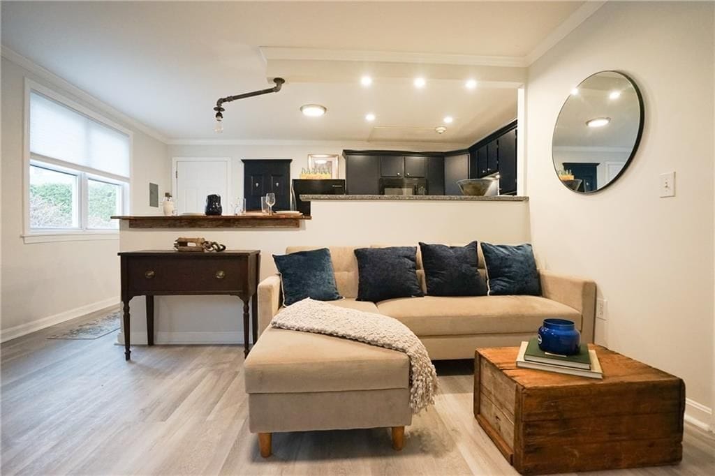 Building Photo - 603 Thames St