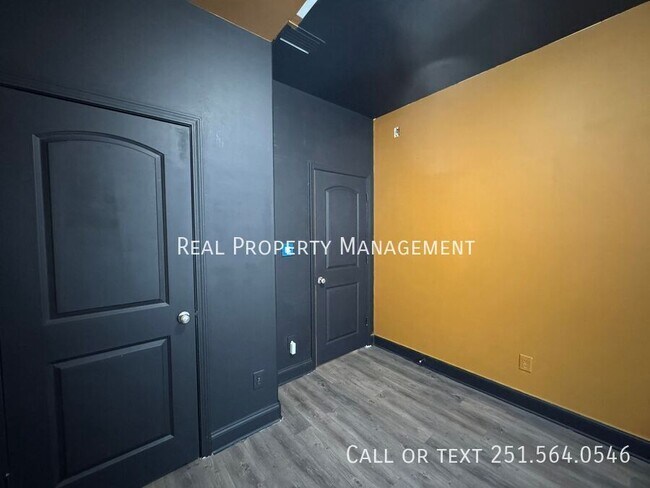 Building Photo - 12876 Pearsons Pl Dr