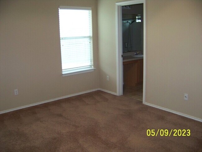 Building Photo - Excellent 3 bedroom 2 bath home in Hutto