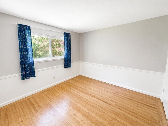 Building Photo - Bright & Spacious 3-Bedroom Home with Expansive Yard in Sacramento