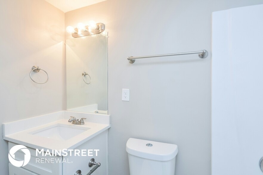 Building Photo - 3838 Valpariso Cir