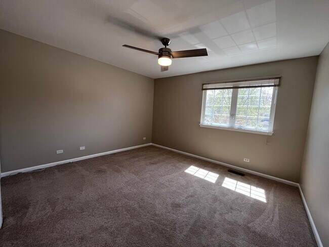 Building Photo - 6384 Cunningham Ct