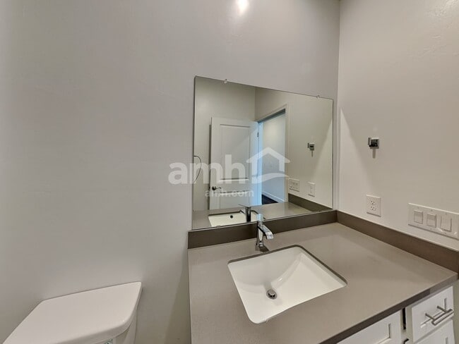 Building Photo - 7500 S Via Bombachas