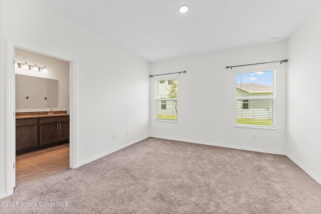 Building Photo - 1037 Canfield Cir