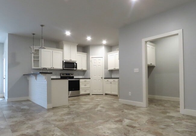 Building Photo - Bullard ISD! Gorgeous 2 Bedroom, 1 Bath Du...