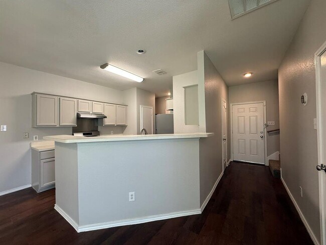 Building Photo - 6726 Windrift Way