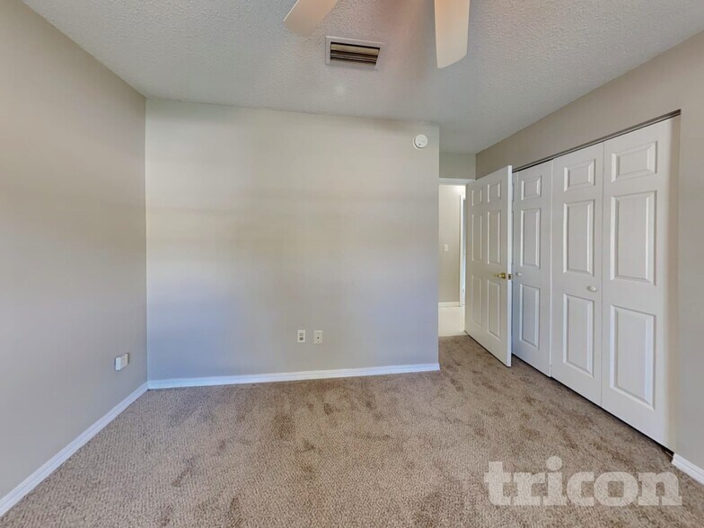 Building Photo - 11931 Marabou Ct S