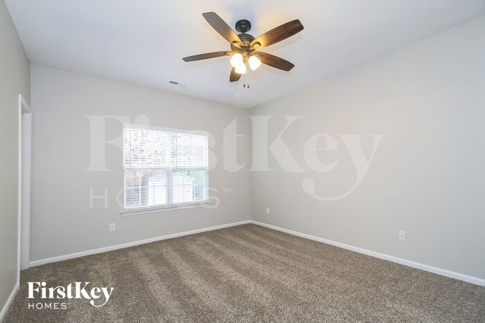Building Photo - 4169 Shadetree Dr