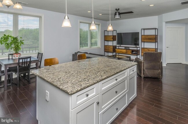 Building Photo - 2330 NJ-33