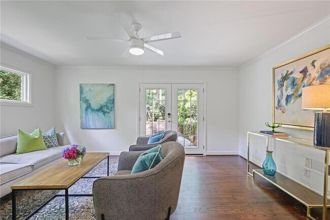 Building Photo - 2800 Mornington Dr NW