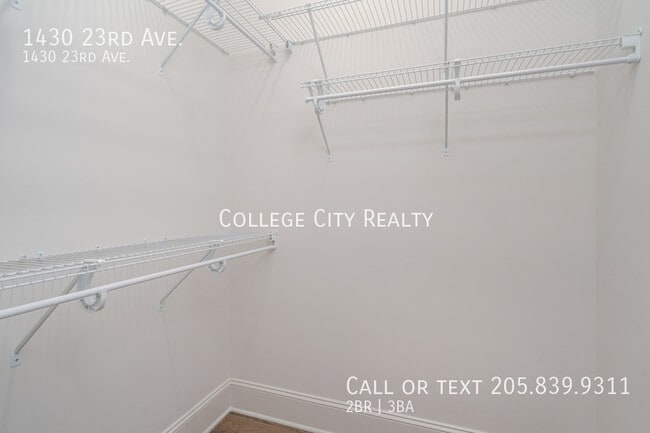 Building Photo - 1430 23rd Ave