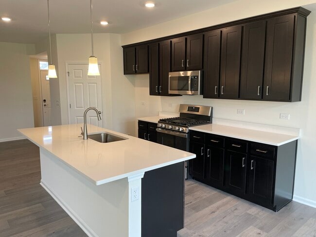 Building Photo - 12640 S Talbot Cir