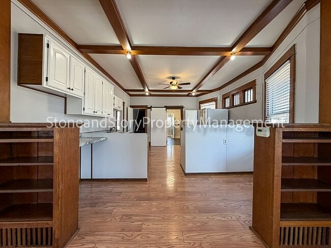 Building Photo - 3 bedroom 2 bath near Washburn University