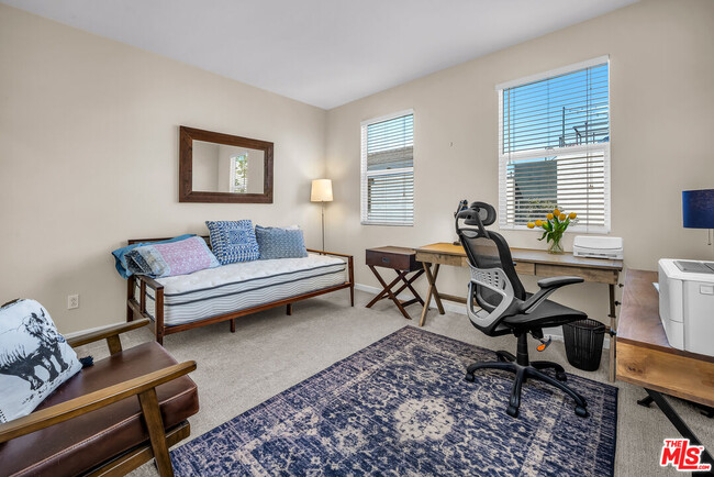 Building Photo - 6532 S Para Way