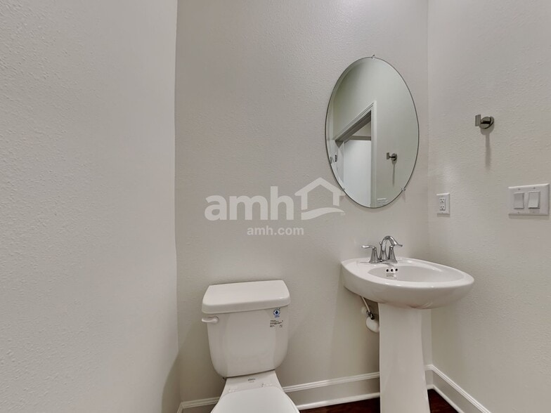 Building Photo - 2957 Rolling Acrs Rd