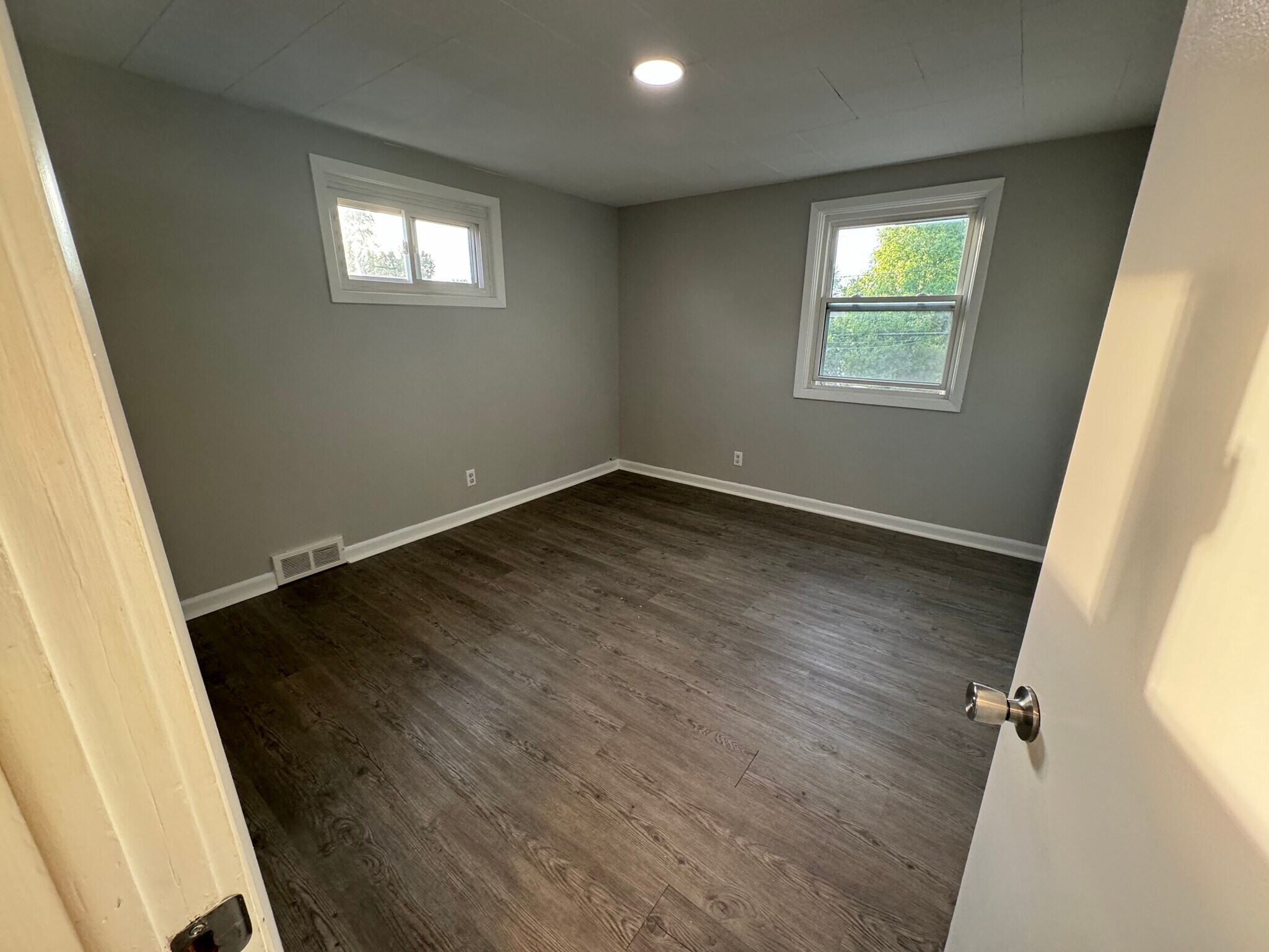 Building Photo - 72 Bannard Ave