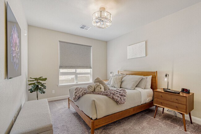 Building Photo - Contemporary Parker Condo | Trails & City Access