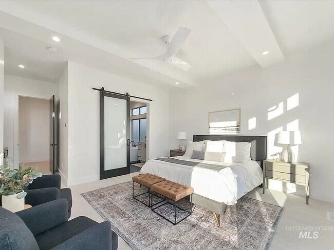 Building Photo - Custome build in Movado Estates