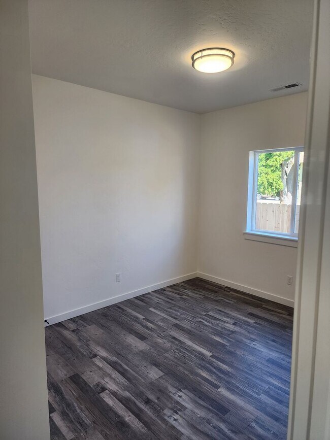 Building Photo - New Construction 3 bed 2 bath 2 car garage