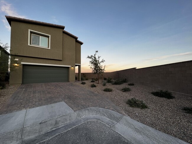 Building Photo - 5204 Sunstone Mesa Dr