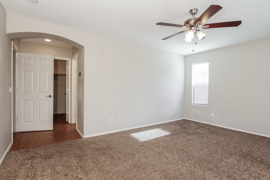 Building Photo - 372 S 151st Ave