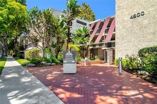 Building Photo - 4900 Overland Ave