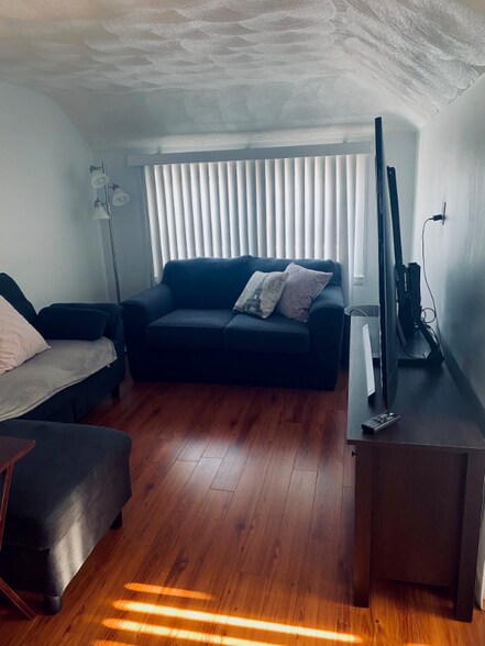 Building Photo - 116 Warwick Rd