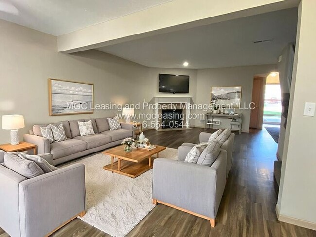 Building Photo - South Garden Townhomes